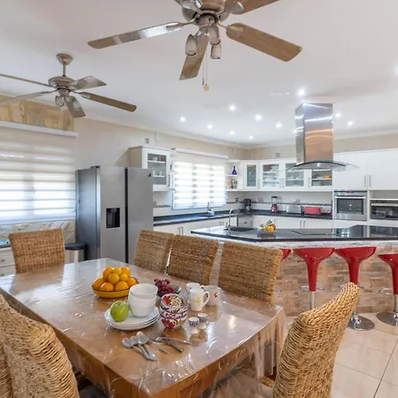 Airlie By Abahana Ifach