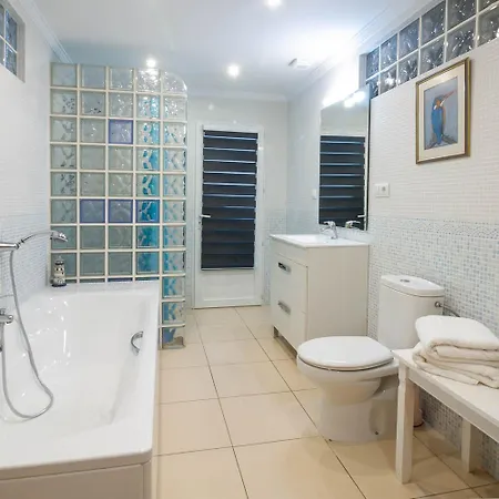 Airlie By Abahana Villa Ifach