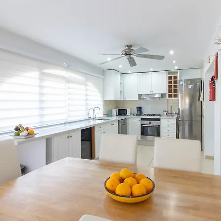 Airlie By Abahana Villa