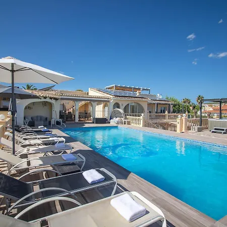 Villa Airlie By Abahana