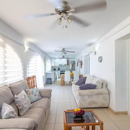 Airlie By Abahana Villa *