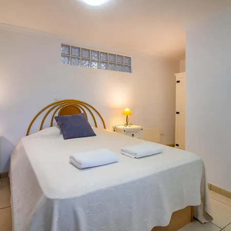 Airlie By Abahana * Ifach