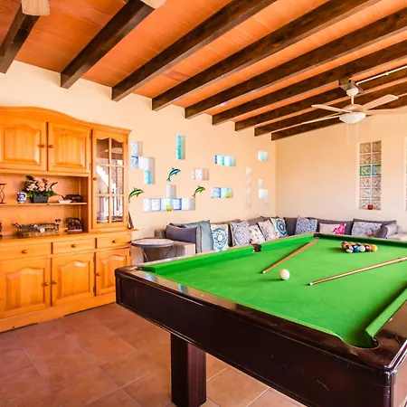 Villa Abahana Airlie *
