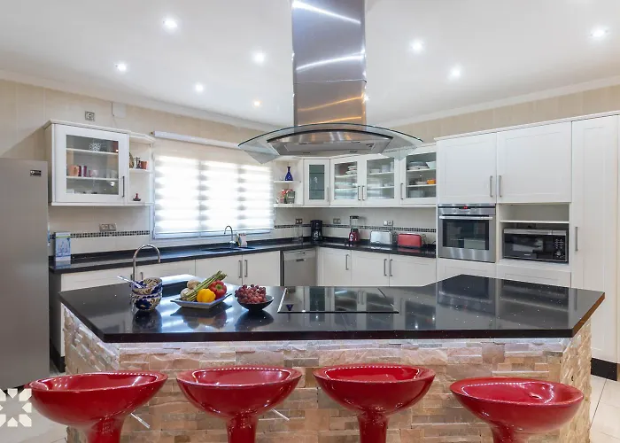 Airlie By Abahana Villa