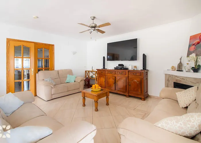 Villa Airlie By Abahana Ifach