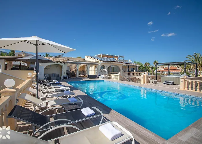 Villa Airlie By Abahana